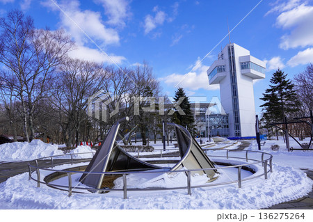 苫小牧市緑ヶ丘公園展望台・冬 136275264