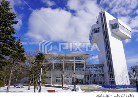 苫小牧市緑ヶ丘公園展望台・冬 136275269