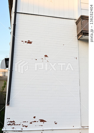 外壁損傷　老朽化　劣化　住居　店舗 136282404