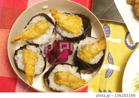 美味しい三重県発祥の名古屋飯の天むす 136283166