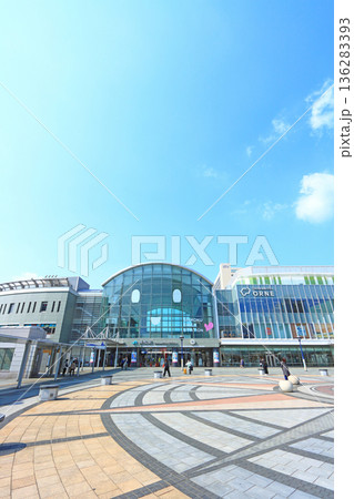香川県高松市、JR高松駅の風景 136283393