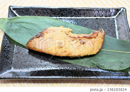 メバチマグロの西京焼 136283824