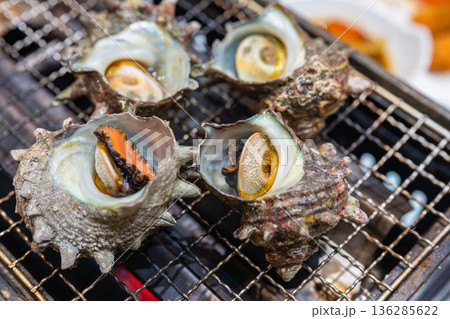 サザエのつぼ焼き 136285622