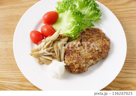 和風ハンバーグ 和風ハンバーグ 136287025