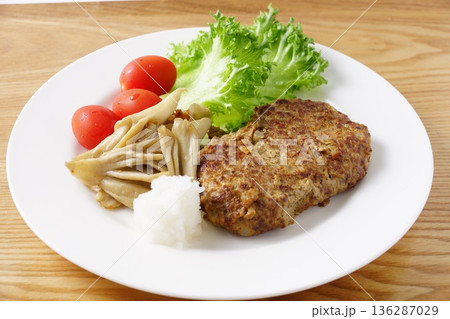 和風ハンバーグ 和風ハンバーグ 136287029