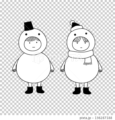 雪だるまの着ぐるみを着た男の子と女の子（mono） 136287188