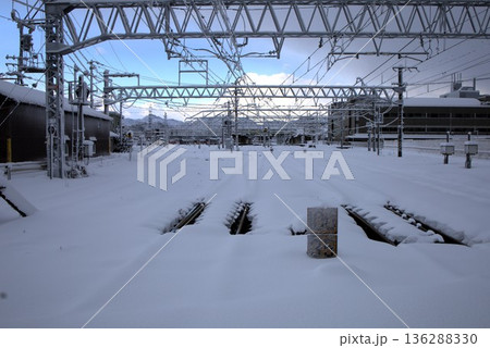 大雪警報の米子駅周辺 大雪警報の米子駅周辺 136288330