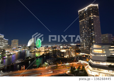 桜木町ワシントンホテルから見たみなとみらいの夜景 136288445
