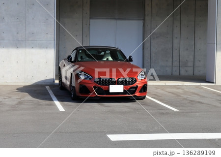 ドイツ製のスポーツカー 136289199