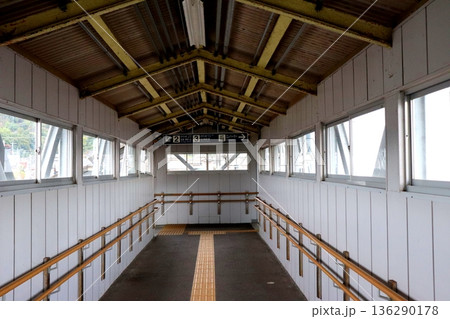 有田駅 佐賀県 有田 JR佐世保線 JR 松浦鉄道 電車 ホーム 駅舎 駅 JR九州 有田駅 佐賀県 有田 JR佐世保線 JR 松浦鉄道 電車 ホーム 駅舎 駅 JR九州 136290178
