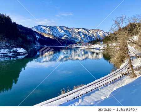 冬の只見線・大志地区・集落(福島県・金山町) 冬の只見線・大志地区・集落(福島県・金山町) 136291457