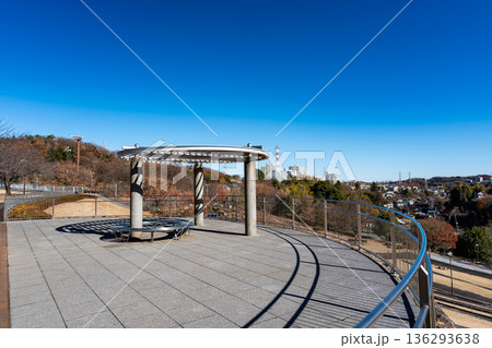 若葉台公園 街を見渡す展望広場 東京都稲城市若葉台 若葉台公園 街を見渡す展望広場 東京都稲城市若葉台 136293638