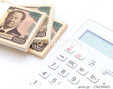お金と電卓 お金と電卓 136294602