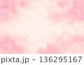 ピンクの水彩にじみ背景 136295167
