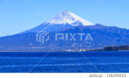 西伊豆から見た富士山 西伊豆から見た富士山 136295610