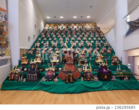 信州須坂　十五段飾り　菖蒲の節句 136295685