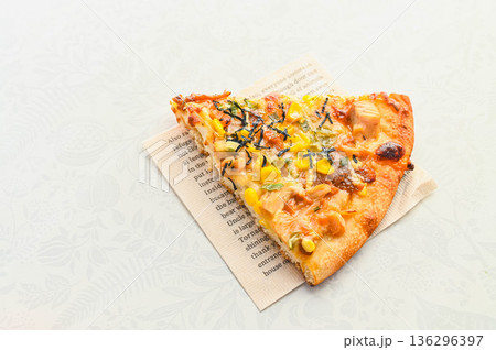 照り焼きチキンピザ 136296397