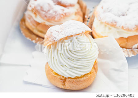 シュークリーム　2種類 136296403