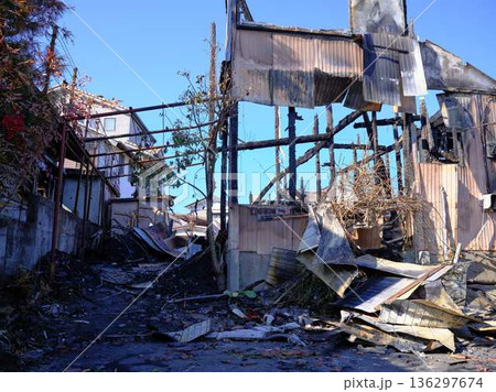 火災で焼けた民家 火事 火災で焼けた民家 火事 136297674
