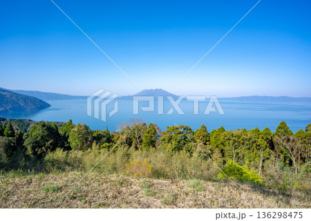 廻城跡（仁田尾城跡）から見る桜島（霧島市） 136298475