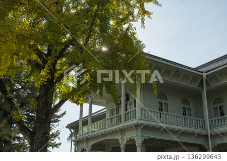 日本 島根県松江市殿町にある現存天守で国宝の松江城の二の丸にある興雲閣 日本 島根県松江市殿町にある現存天守で国宝の松江城の二の丸にある興雲閣 136299643