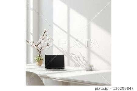春の訪れを感じる清潔感のある白いデスク環境・テレワークや新生活のイメージ 春の訪れを感じる清潔感のある白いデスク環境・テレワークや新生活のイメージ 136299847