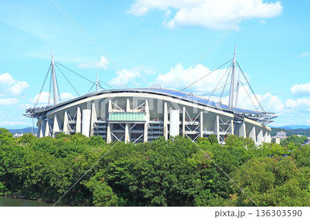 愛知県豊田市、豊田スタジアムの風景 136303590