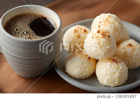 pao de queijo coffee pairing close up pao de queijo coffee pairing close up 136305897