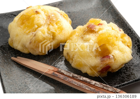 愛知県の郷土料理、鬼まんじゅう 136306189