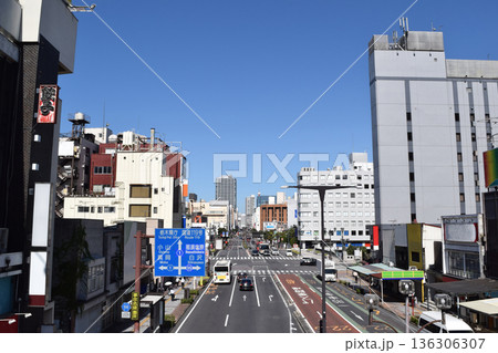 宇都宮駅西口の街並み(大通り) 宇都宮駅西口の街並み(大通り) 136306307