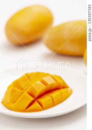 マンゴー 136307383