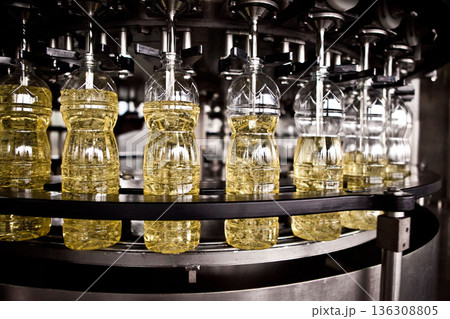 Rotary filling machine automated production line for sunflower oil bottling Rotary filling machine automated production line for sunflower oil bottling 136308805