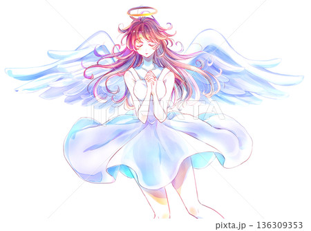 手を胸の前で組む神秘的な女性　天使 136309353