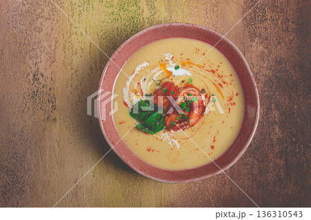 pumpkin cream soup with shrimp, herbs and spices, homemade, no people, pumpkin cream soup with shrimp, herbs and spices, homemade, no people, 136310543