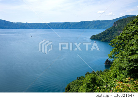 夏の十和田湖風景 夏の十和田湖風景 136321647