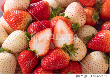 新鮮な苺 136322469