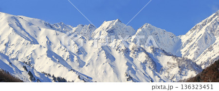 北アルプス後立山連峰　冬の不帰ノ嶮 136323451