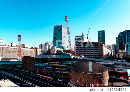 東京都市風景 新宿駅西口の再開発工事 2026.01　g-3 ライトカラー 136324421