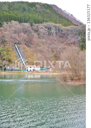 湖中湖　みなかみ町　赤谷湖　猿ヶ京　　 136325177