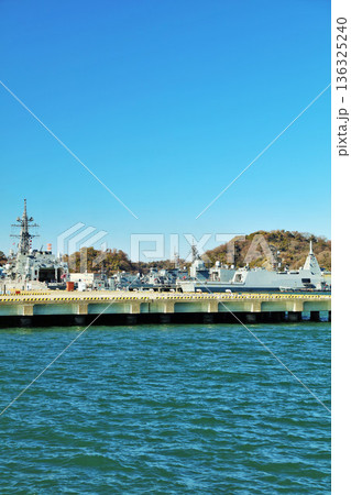神奈川県 横須賀市 青空のヴェルニー公園 神奈川県 横須賀市 青空のヴェルニー公園 136325240