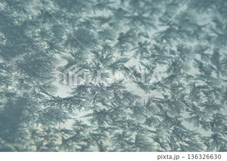 凍てつくフロントガラスの結晶 2 136326630