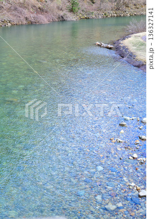 赤谷川　湖中湖　みなかみ町　赤谷湖　猿ヶ京　　 136327141