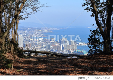 逢坂山の絶景ポイントに到着 逢坂山の絶景ポイントに到着 136328408