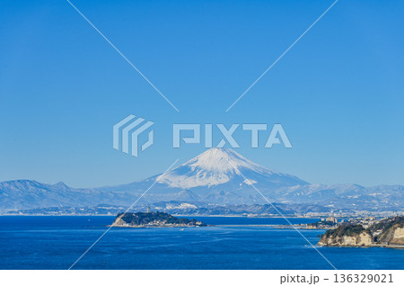 逗子からの富士山と江ノ島 逗子からの富士山と江ノ島 136329021