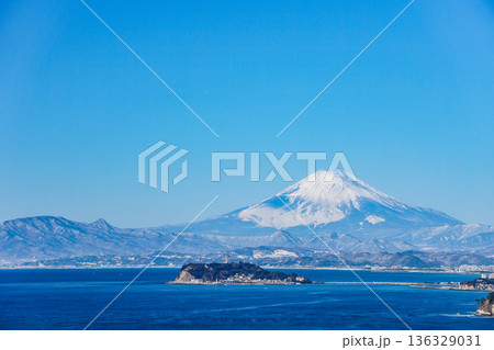 逗子からの富士山と江ノ島 逗子からの富士山と江ノ島 136329031