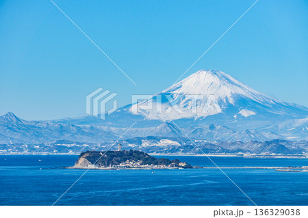 逗子からの富士山と江ノ島 逗子からの富士山と江ノ島 136329038