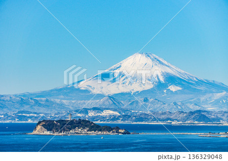 逗子からの富士山と江ノ島 逗子からの富士山と江ノ島 136329048