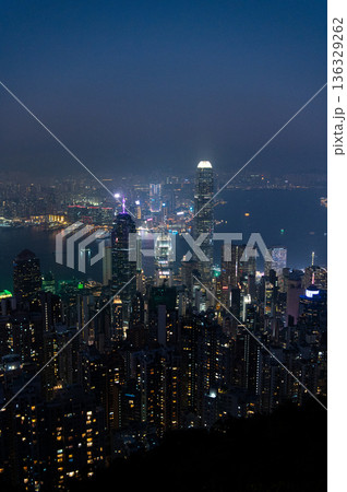 香港 ビクトリアピークからの夜景 香港 ビクトリアピークからの夜景 136329262