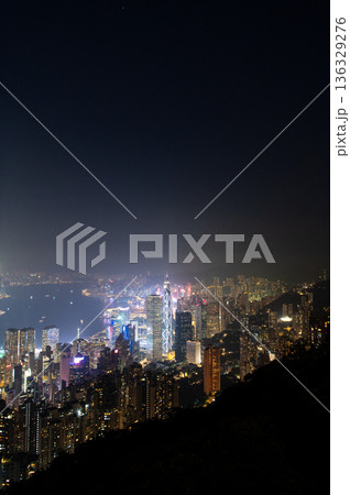 香港　ビクトリアピークからの夜景 136329276