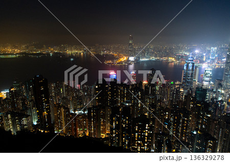 香港 ビクトリアピークからの夜景 香港 ビクトリアピークからの夜景 136329278